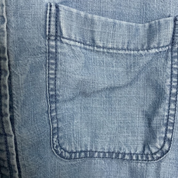 American Eagle Chambray Shirt Womens Small Button Down Short Sleeve Lyocell - Picture 3 of 7